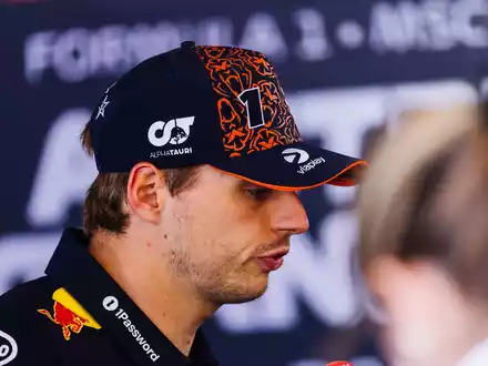 Max Verstappen muss nicht nur sein vorzeitiges Aus in Spielberg verkraften. - Foto: Philipp von Ditfurth/dpa