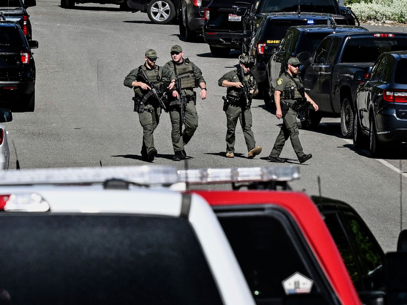 Der Einsatz zog sich lange hin. - Foto: Kathy Plonka/The Spokesman-Review/AP/dpa