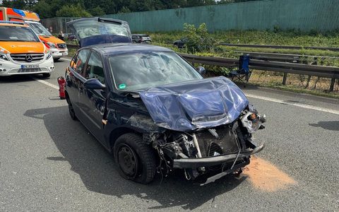 FW-EN: Verkehrsunfall BAB1 und Tier in Notlage - Foto: presseportal.de