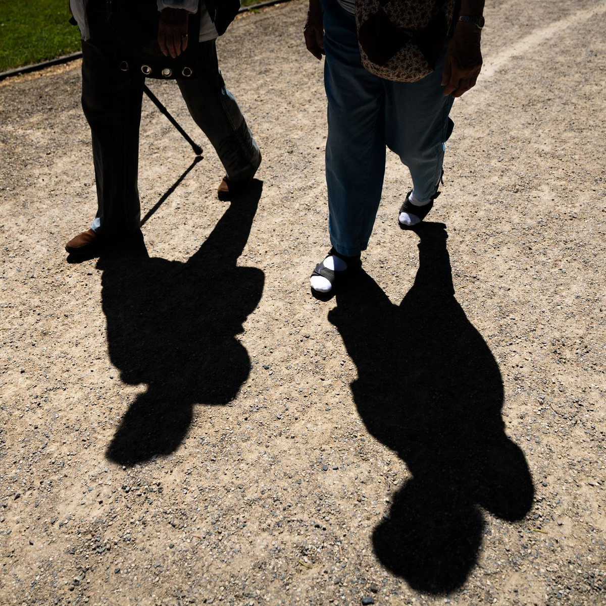 Gegen Einsamkeit helfen gemeinsame Freizeitaktivitäten (Archivbild) - Foto: Christoph Soeder/dpa