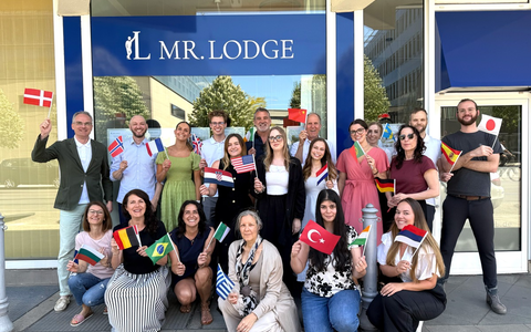 Mr. Lodge GmbH: Website in 24 Sprachen verfügbar / Einzigartiger Service für internationale Kunden: persönliche Ansprache durch moderne KI-Technologie - Foto: presseportal.de
