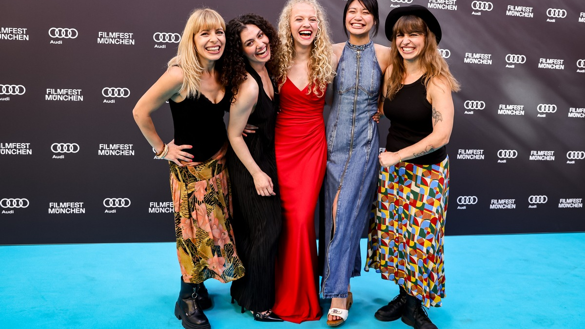 Sommer, Sonne, Spaß! MÄDCHEN MÄDCHEN feiert Premiere auf dem Filmfest München - Foto: presseportal.de