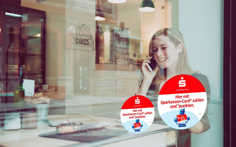 Kooperation von PAYBACK und Sparkassen startet regional mit Sparkassen-Partnern / Mit der Sparkassen-Card zahlen und Punkte sammeln in einem Schritt - große nationale PAYBACK Partner folgen - Foto: presseportal.de