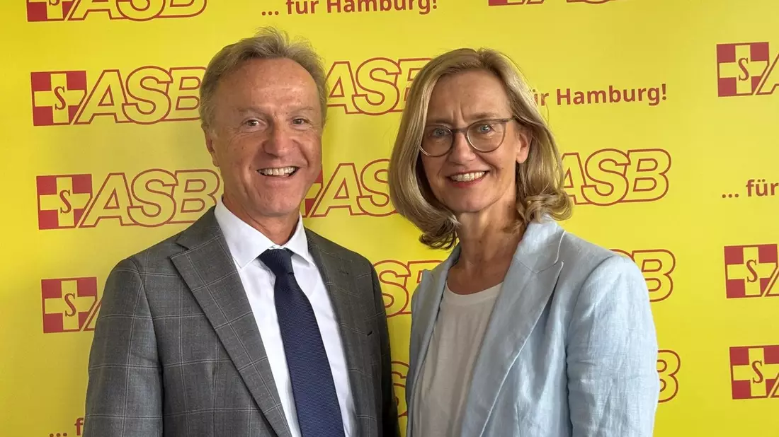 Dank und Aufbruch: Michael Sander verabschiedet sich nach 16 Jahren an der Spitze des ASB Hamburg - Bild: presseportal.de