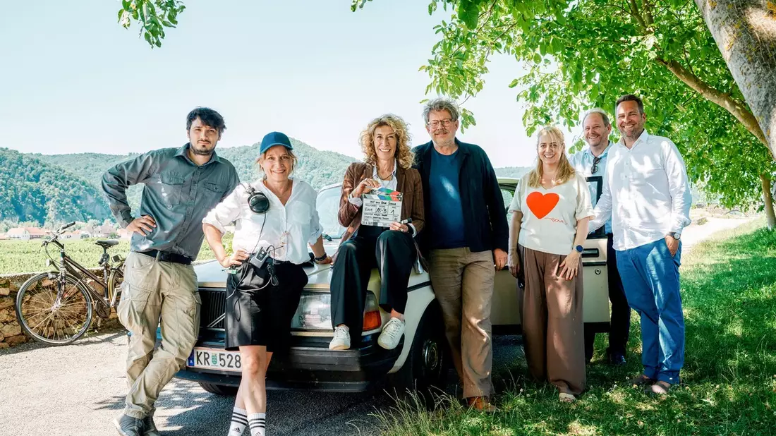 Dreharbeiten zu „Mit und ohne Simone“: Adele Neuhauser und Axel Milberg kämpfen um Titel als glücklichstes Ehepaar - Bild: presseportal.de