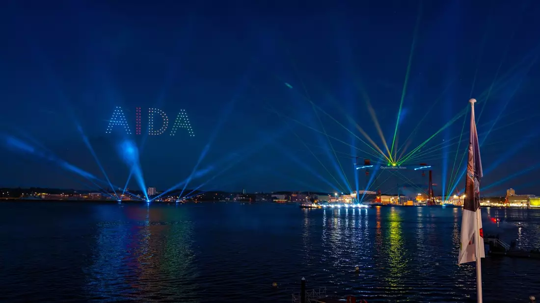 Ein leuchtender Abschied unter Sternen: AIDA Cruises krönt die Kieler Woche 2025 - Bild: presseportal.de
