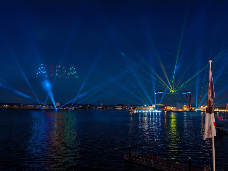 Ein leuchtender Abschied unter Sternen: AIDA Cruises krönt die Kieler Woche 2025 - Foto: presseportal.de
