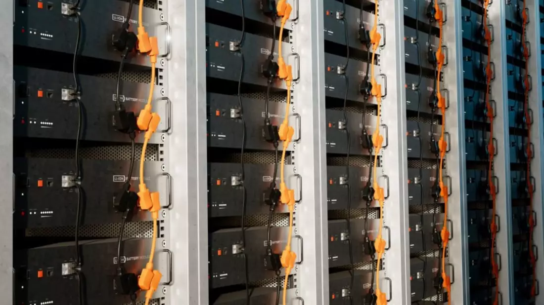 Connectika bündelt Expertise zusammen mit ihren Partnern für eine anschlussfertige Power Unit für gewerbliche und industrielle Speicherprojekte - Bild: presseportal.de