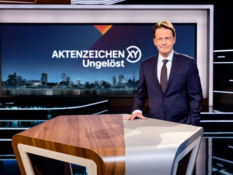 «Aktenzeichen XY... ungelöst»-Moderator Rudi Cerne. - Foto: Nadine Rupp/ZDF/dpa