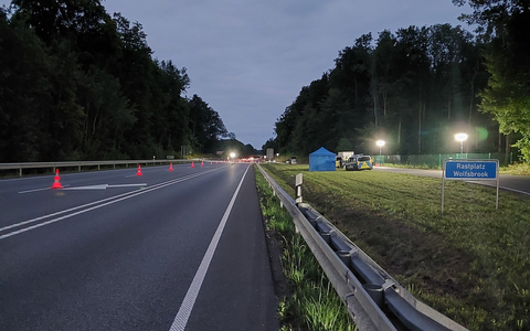 POL-RZ: Verkehrskontrolle auf der B404 - Polizei beanstandet 28 Fahrzeuge - Foto: presseportal.de