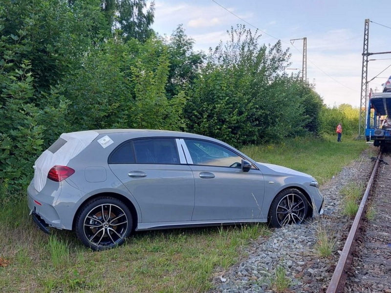 BPOL-HB: Jugendliche steigen auf Autotransportzug und verursachen hohen Sachschaden - Foto: presseportal.de