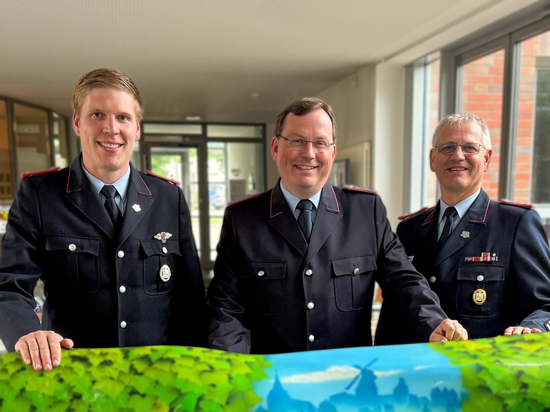 FW Osterholz-Scharm.: Neue Führung der Stadtfeuerwehr Osterholz-Scharmbeck - Foto: presseportal.de