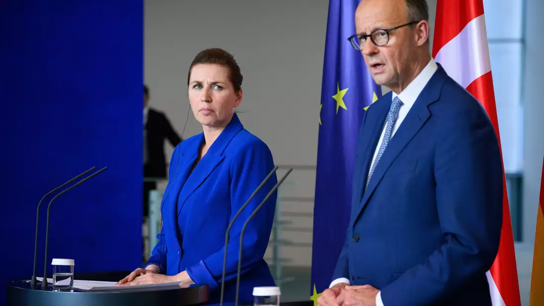 Dänemarks Ministerpräsidentin Mette Frederiksen, hier jüngst nach einem Gespräch mit Kanzler Merz. (Archivbild) - Bild: Bernd von Jutrczenka/dpa