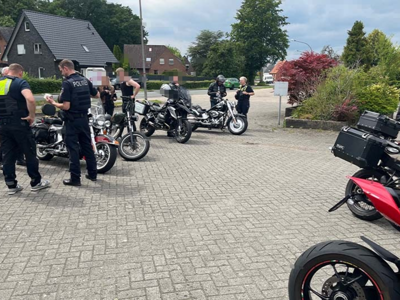 POL-ST: Hörstel, Schwerpunktkontrollen Kradfahrer Rund 100 kontrollierte Motorräder - Foto: presseportal.de