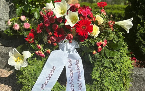 POL-RTK: Gemeinsame Pressemitteilung des Polizeipräsidiums Westhessen und der Gemeinden Walluf und Kiedrich anlässlich des 25. Todestages von Polizeiobermeister Ingo Grebert - Foto: presseportal.de POL-RTK: Gemeinsame Pressemitteilung des Polizeipräsidiums Westhessen und der Gemeinden Walluf und Kiedrich anlässlich des 25. Todestages von Polizeiobermeister Ingo Grebert - Foto: presseportal.de