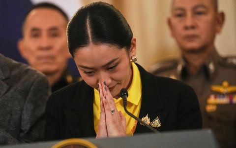 Nach umstrittenen Aussagen in einem geleakten Telefonmitschnitt war Thailands Regierungschefin unter Druck geraten. (Archivbild) - Foto: Sakchai Lalit/AP/dpa