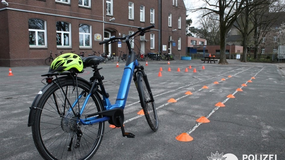 POL-KLE: Kreis Kleve - Kostenloses Angebot der KPB Kleve: Weitere Termine für Pedelec-Trainings - Foto: presseportal.de