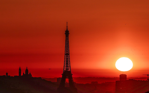 Die Hitzewelle hat Frankreich voll im Griff. - Foto: Thibaud Moritz/AFP/dpa
