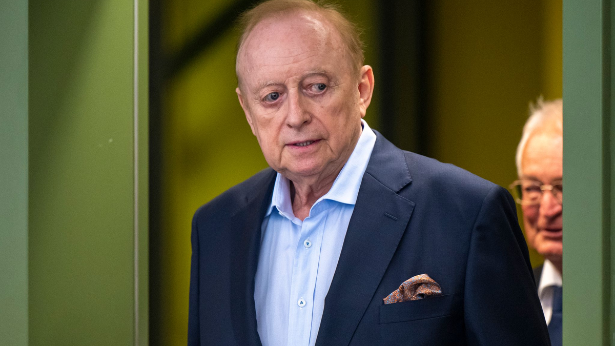 Seine früheren Firmen schulden Gläubigern Millionen Euros.  - Foto: Peter Kneffel/dpa