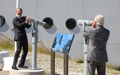 Verbindet seit 25 Jahren Dänemark und Schweden: die Öresundbrücke. - Foto: Steffen Trumpf/dpa