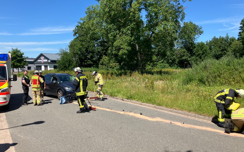POL-STD: Kia Sportage in Buxtehude entwendet - Serie von EinschleichdiebstĂ€hlen in Stade - Unbekannt entwenden Motorsteinschneider in BĂŒtzfleth - MotorradfahrschĂŒlerin ĂŒbersieht die Vorfahrt - Foto: presseportal.de POL-STD: Kia Sportage in Buxtehude entwendet - Serie von EinschleichdiebstĂ€hlen in Stade - Unbekannt entwenden Motorsteinschneider in BĂŒtzfleth - MotorradfahrschĂŒlerin ĂŒbersieht die Vorfahrt - Foto: presseportal.de