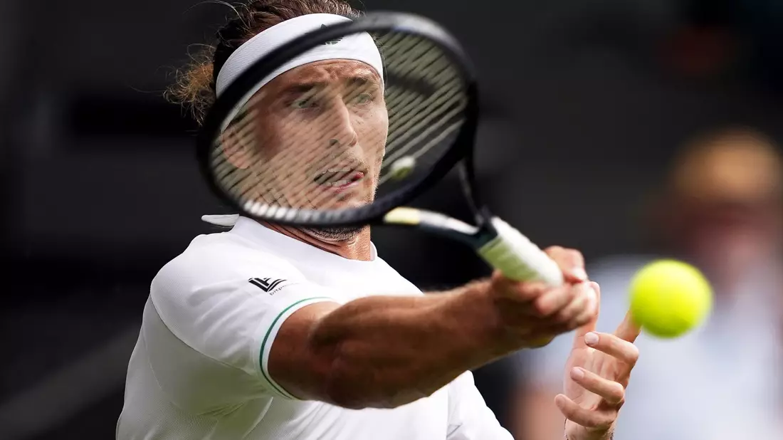 Alexander Zverev zeigt einen ganz schwachen Auftritt. - Bild: Jordan Pettitt/PA Wire/dpa
