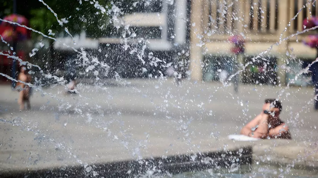 In vielen Regionen im Westen - wie hier in Dortmund - warnt der Deutsche Wetterdienst sogar vor extremer Hitze. - Bild: Bernd Thissen/dpa