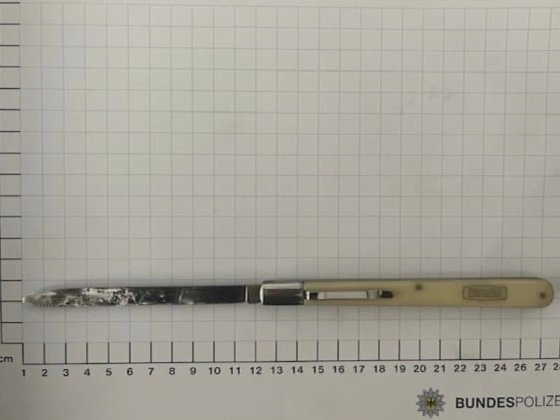 BPOL NRW: Bundespolizei stellt mutmaßlichen Ladendieb und findet ein Messer - Foto: presseportal.de