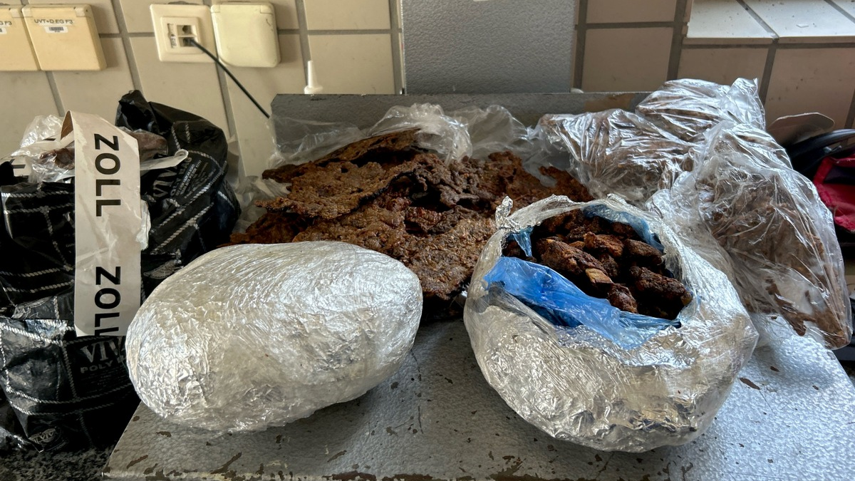 HZA-SI: Zoll zieht Rindfleisch aus dem Verkehr - Sechs Kilogramm Rindfleisch aus Nigeria bei Zollkontrolle entdeckt - Foto: presseportal.de
