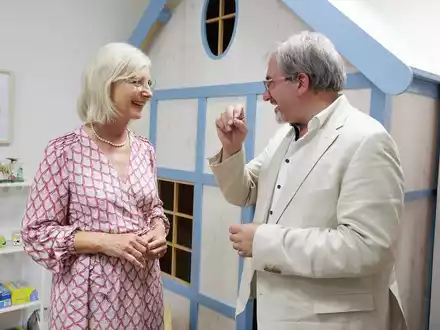 150 Tage einzigartiger Kinderschutz - Staatsministerin Ulrike Scharf besucht das Amalie Nathan Haus in Fürth - Foto: presseportal.de
