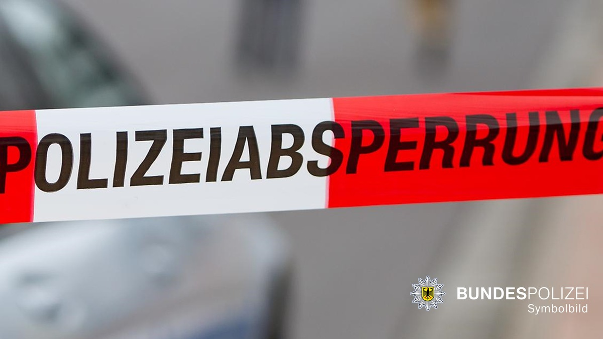 Bundespolizeidirektion München: S-Bahn wegen Koffer geräumt / Entschärfer geben Entwarnung - Foto: presseportal.de