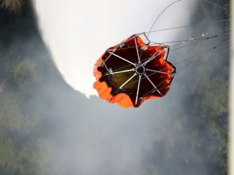 BPOLD 11: Brandbekämpfung aus der Luft: Die Bundespolizei im Einsatz gegen den Waldbrand im Landkreis Potsdam-Mittelmark - Foto: presseportal.de