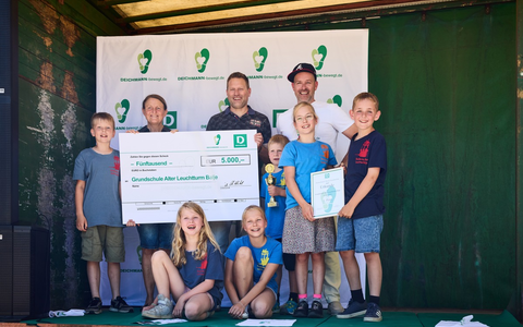 Deutschlands fitteste Grundschule 2025 kommt aus Niedersachsen / Bewegungsinitiative von DEICHMANN motiviert ĂŒber 25.000 Kinder zu mehr Sport - Foto: presseportal.de Deutschlands fitteste Grundschule 2025 kommt aus Niedersachsen / Bewegungsinitiative von DEICHMANN motiviert ĂŒber 25.000 Kinder zu mehr Sport - Foto: presseportal.de