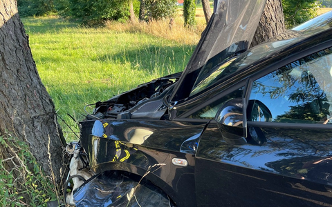 POL-MI: Zusammenstoß mit entgegenkommendem Auto - Foto: presseportal.de