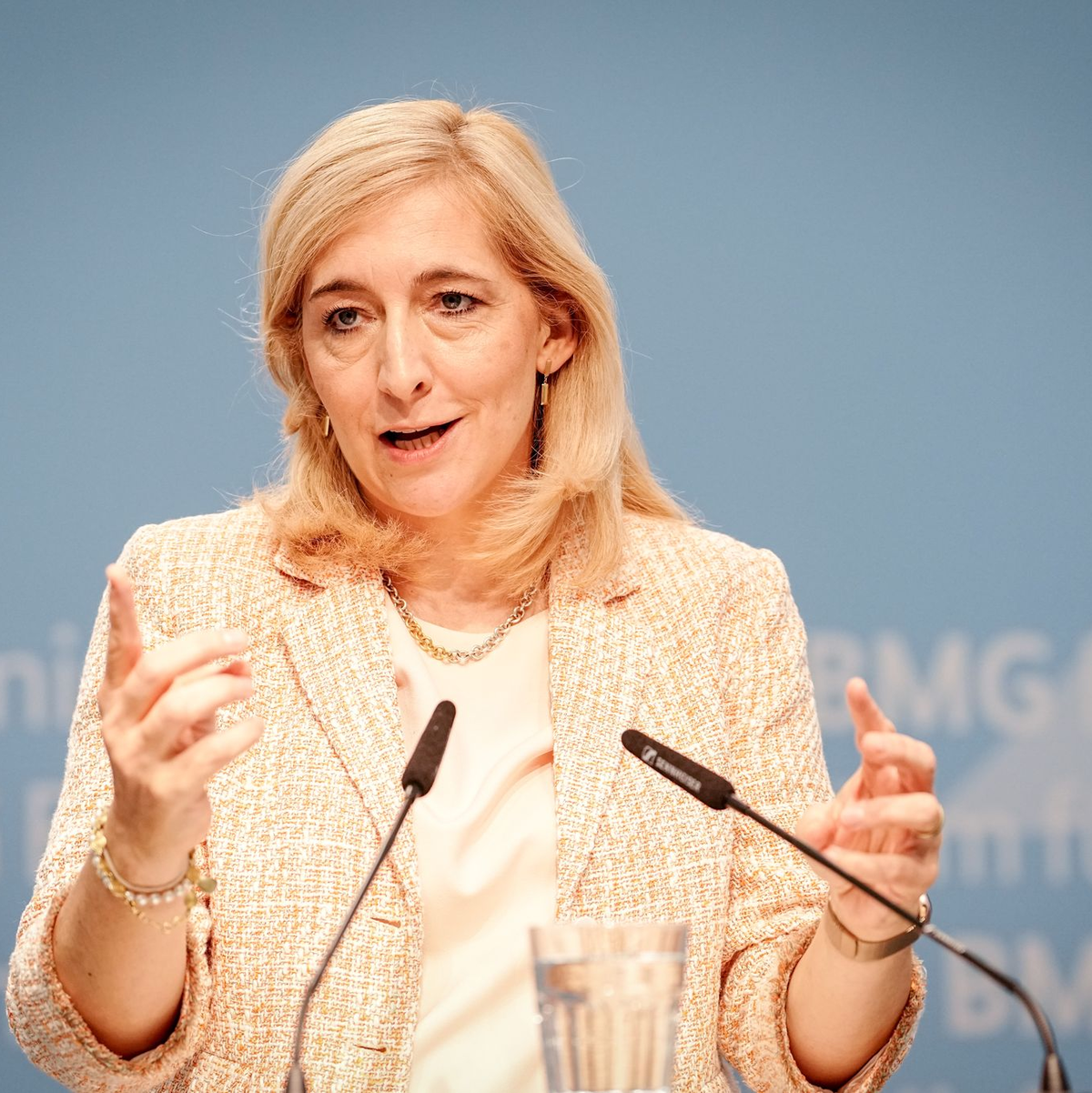 Nach Plänen von Ministerin Warken soll das Lachgasverbot noch in diesem Jahr greifen.  - Foto: Kay Nietfeld/dpa