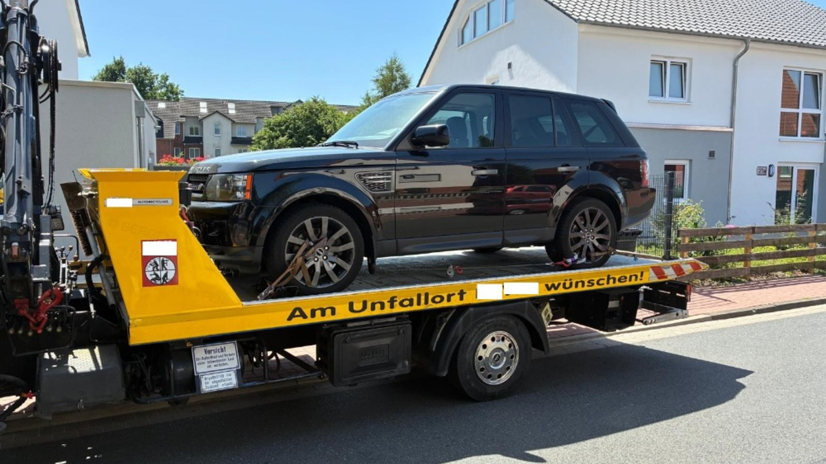 ZOLL-H: - Zigarettenschmuggler-Netzwerk aus Hannover, Dortmund und Wuppertal zerschlagen; - außerdem Verdacht Verstoß Russland-Embargo - 3 Festnahmen; 236.000 Zigaretten und hohe Vermögenswerte beschlagnahmt - Foto: presseportal.de