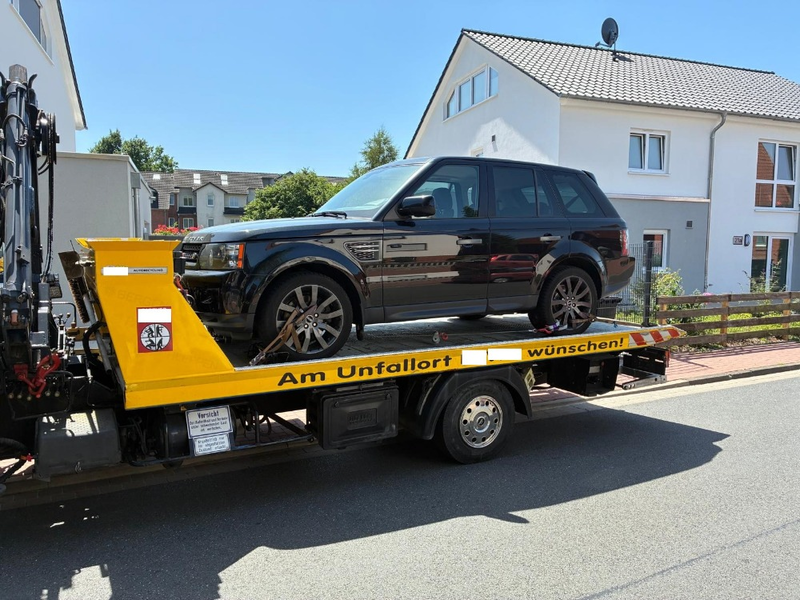 ZOLL-H: - Zigarettenschmuggler-Netzwerk aus Hannover, Dortmund und Wuppertal zerschlagen; - außerdem Verdacht Verstoß Russland-Embargo - 3 Festnahmen; 236.000 Zigaretten und hohe Vermögenswerte beschlagnahmt - Foto: presseportal.de