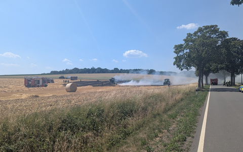 POL-STH: Flächenbrand / Brand einer Rundballenpresse - Foto: presseportal.de