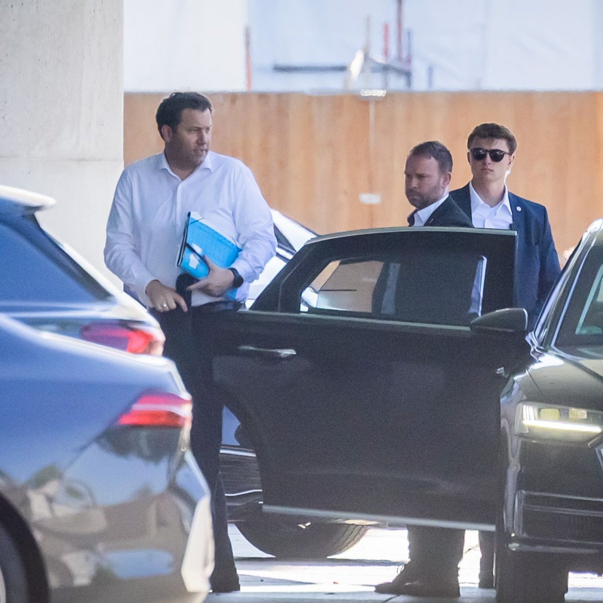 SPD-Chef Klingbeil auf dem Weg ins Kanzleramt - Foto: Christoph Soeder/dpa