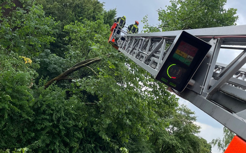 FW Bergheim: Unwetterlage am Mittwoch über Bergheim 15 Einsätze im Bereich Niederaußem und Oberaußem - Foto: presseportal.de FW Bergheim: Unwetterlage am Mittwoch über Bergheim 15 Einsätze im Bereich Niederaußem und Oberaußem - Foto: presseportal.de