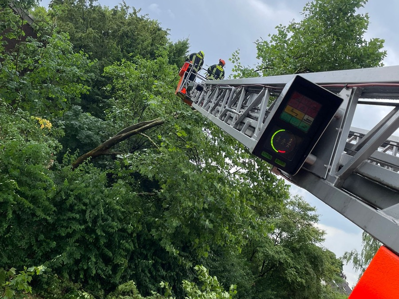 FW Bergheim: Unwetterlage am Mittwoch über Bergheim 15 Einsätze im Bereich Niederaußem und Oberaußem - Foto: presseportal.de