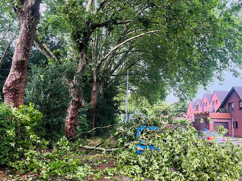 FW-OB: Unwetterlage in Oberhausen - Feuerwehr im Dauereinsatz - Foto: presseportal.de