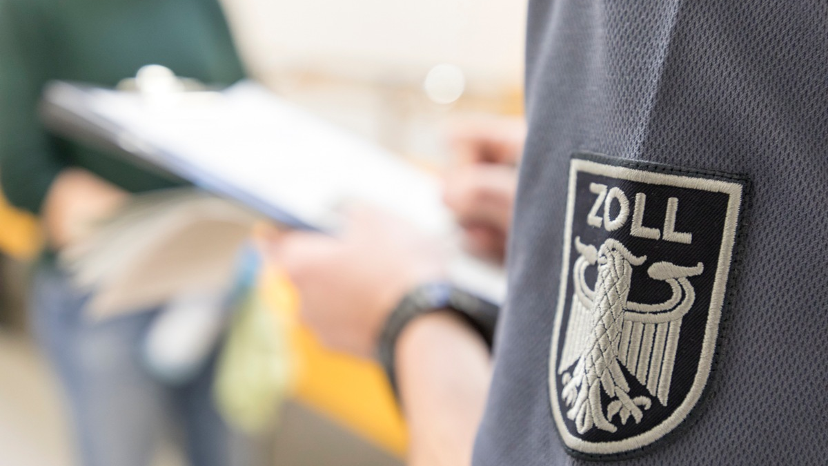 HZA-R: Regensburger Zoll deckt Schwarzlohnzahlungen bei Pizzalieferdienst auf - Foto: presseportal.de