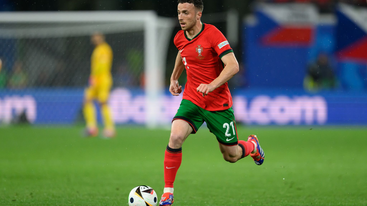 Diogo Jota starb ebenso wie sein Bruder bei einem Verkehrsunfall in Spanien.  - Foto: Robert Michael/dpa