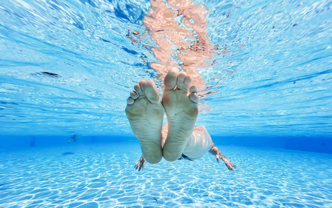 Das Wetter wird zum Wochenende in Teilen Deutschlands kühler. - Foto: Julian Stratenschulte/dpa