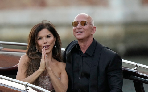 Eines der Kleider von Lauren Sánchez Bezos ist verschwunden. (Foto: Archiv) - Foto: Luca Bruno/AP/dpa