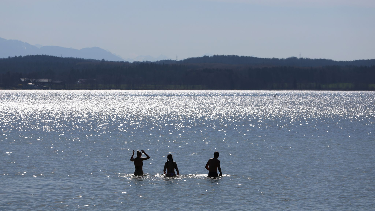 Am Starnberger See lebt sich's ausgesprochen angenehm - und die arbeitende Bevölkerung ist gesünder als andernorts. (Symbolbild)   - Foto: Karl-Josef Hildenbrand/dpa