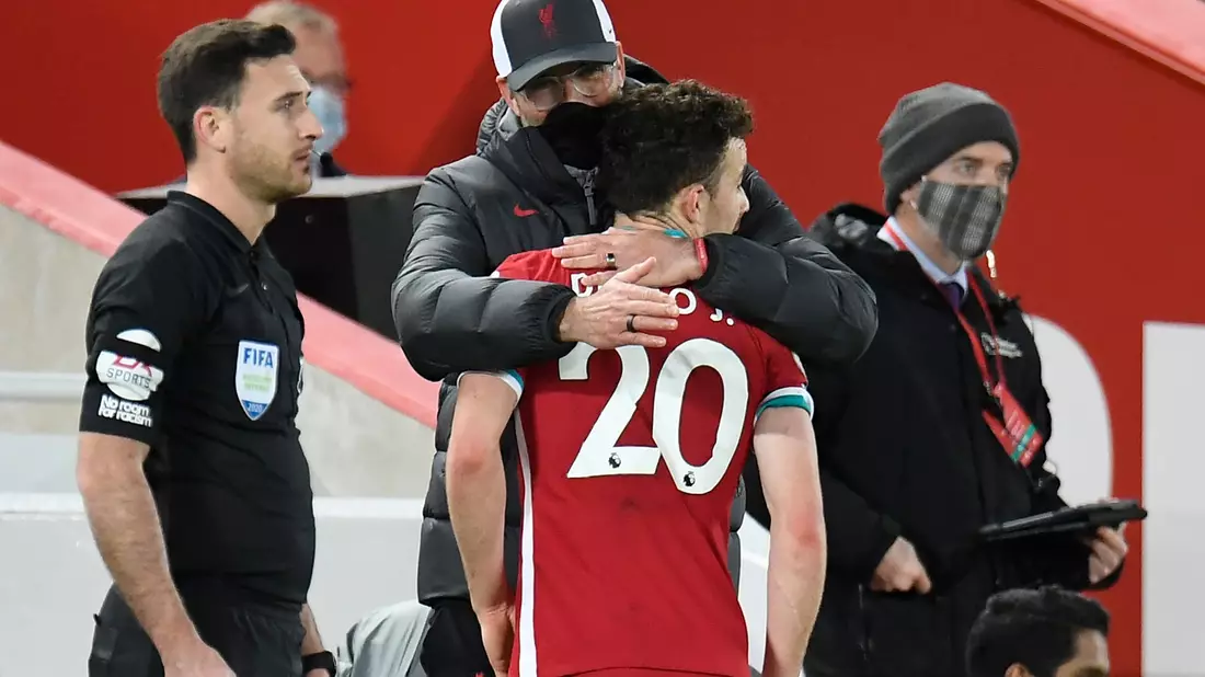 Jürgen Klopp ist zutiefst bestürzt über den Unfalltod seines früheren Schützlings. - Bild: Peter Powell/Pool EPA/AP/dpa