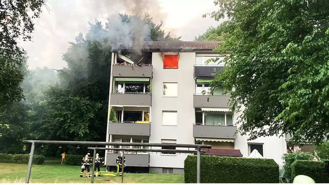 FW-M: Feuerwehr verhindert Dachstuhlbrand (Fürstenried-West) - Bild: presseportal.de