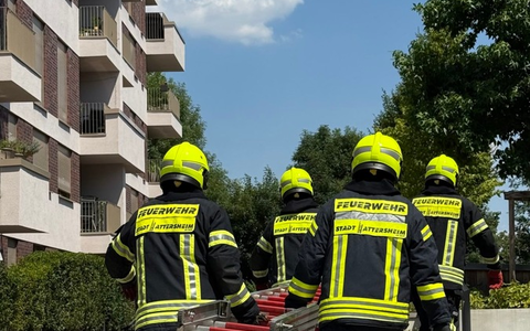Feuerwehr MTK: Vier EinsÀtze bei extremer Hitze: Feuerwehr Hattersheim am Main gefordert - Foto: presseportal.de Feuerwehr MTK: Vier EinsÀtze bei extremer Hitze: Feuerwehr Hattersheim am Main gefordert - Foto: presseportal.de